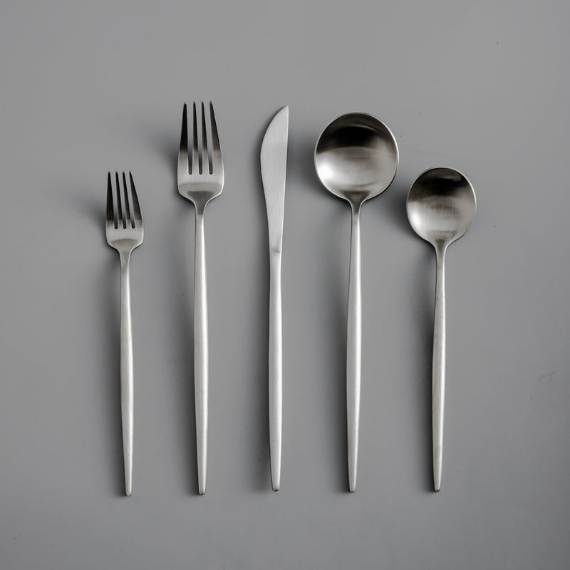 Finix | Sleek Stainless Steel Cutlery Set - Contemporary Dining Essentials for an Elegant Table