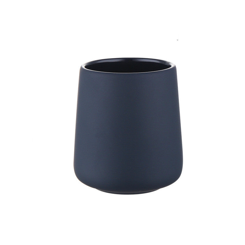LuxeLather | Chic Ceramic Soap Dispenser - Scandinavian-Inspired Bathroom Essential