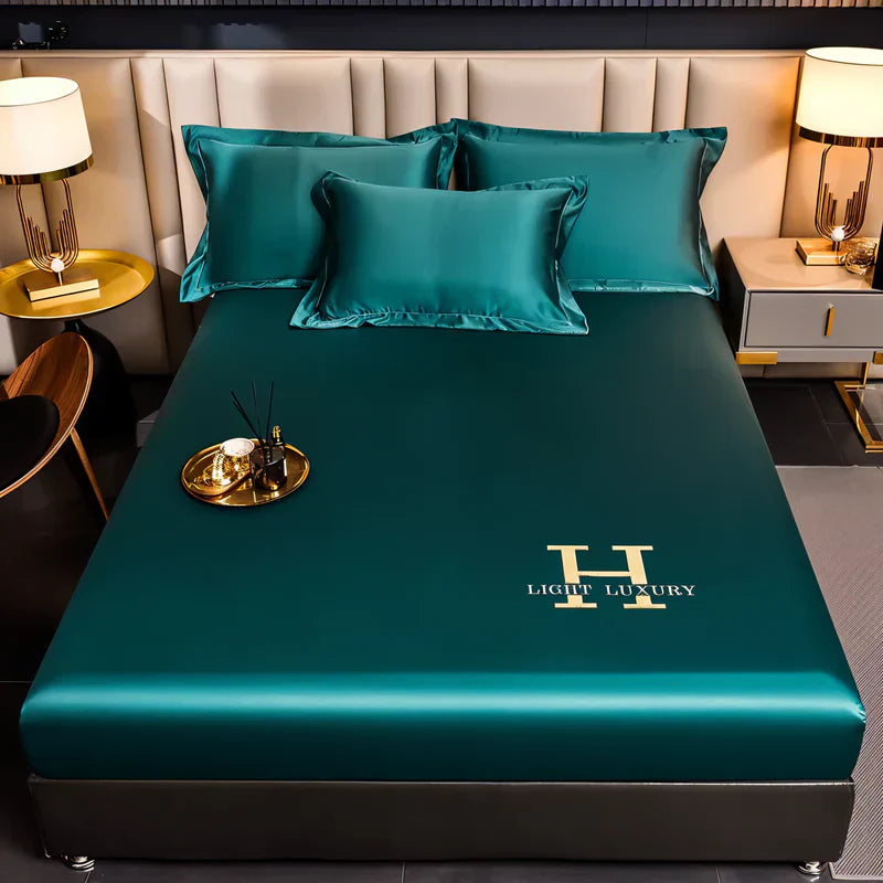 Elarinthe - Luxurious Satin Duvet Cover