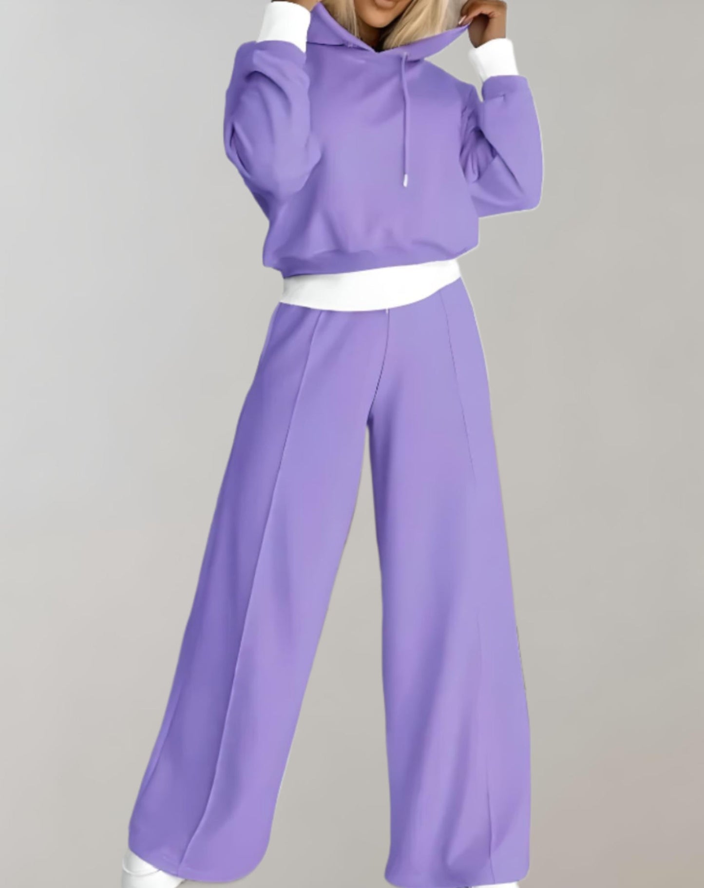 FAYE | Stylish Hoodie and Trouser Ensemble for a Contemporary Look