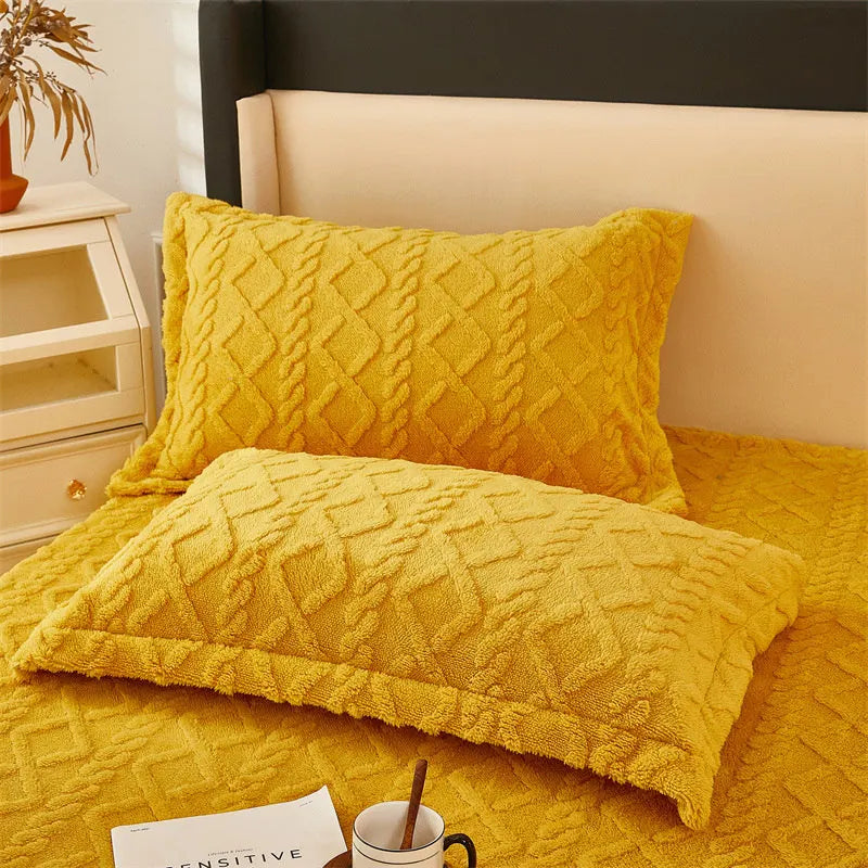 Solyntha - Cozy and Plush Winter Duvet Cover