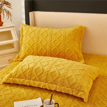 Solyntha - Cozy and Plush Winter Duvet Cover