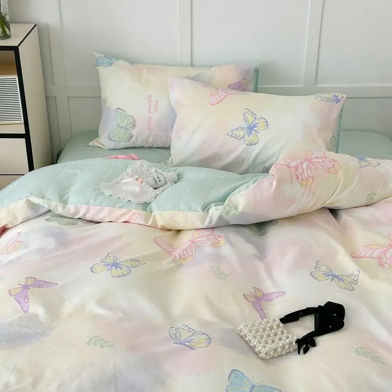 Seraphora - Luxurious Floral Comforter Set