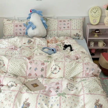 Seraphora - Luxurious Floral Comforter Set