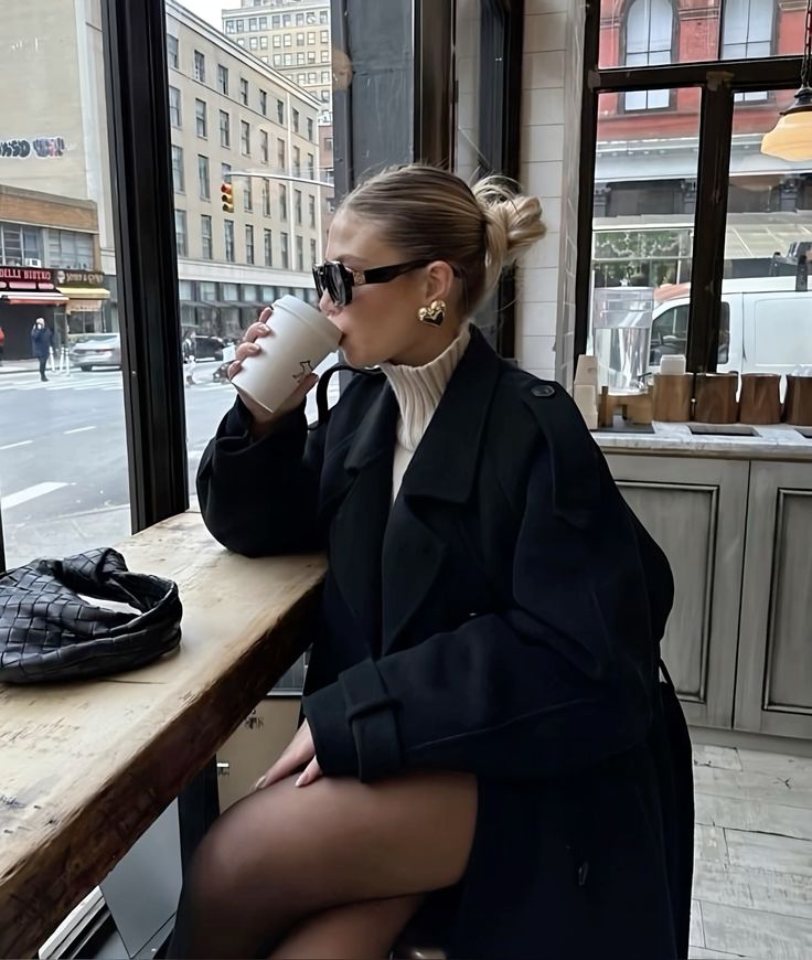 Mina Trenchcoat | Timeless Women's Coat – Ideal for Spring, Autumn, and Sophisticated Events