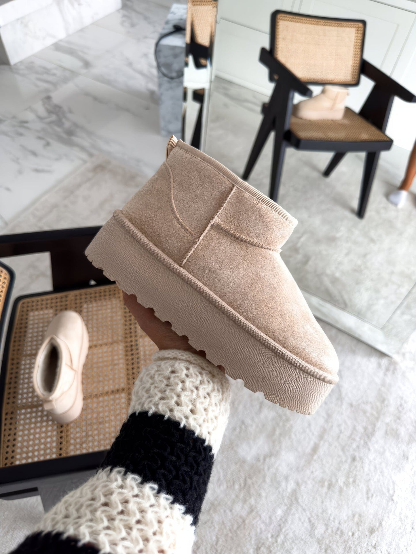 Snuggs | Women's Cozy Boots - Chic and Comfortable