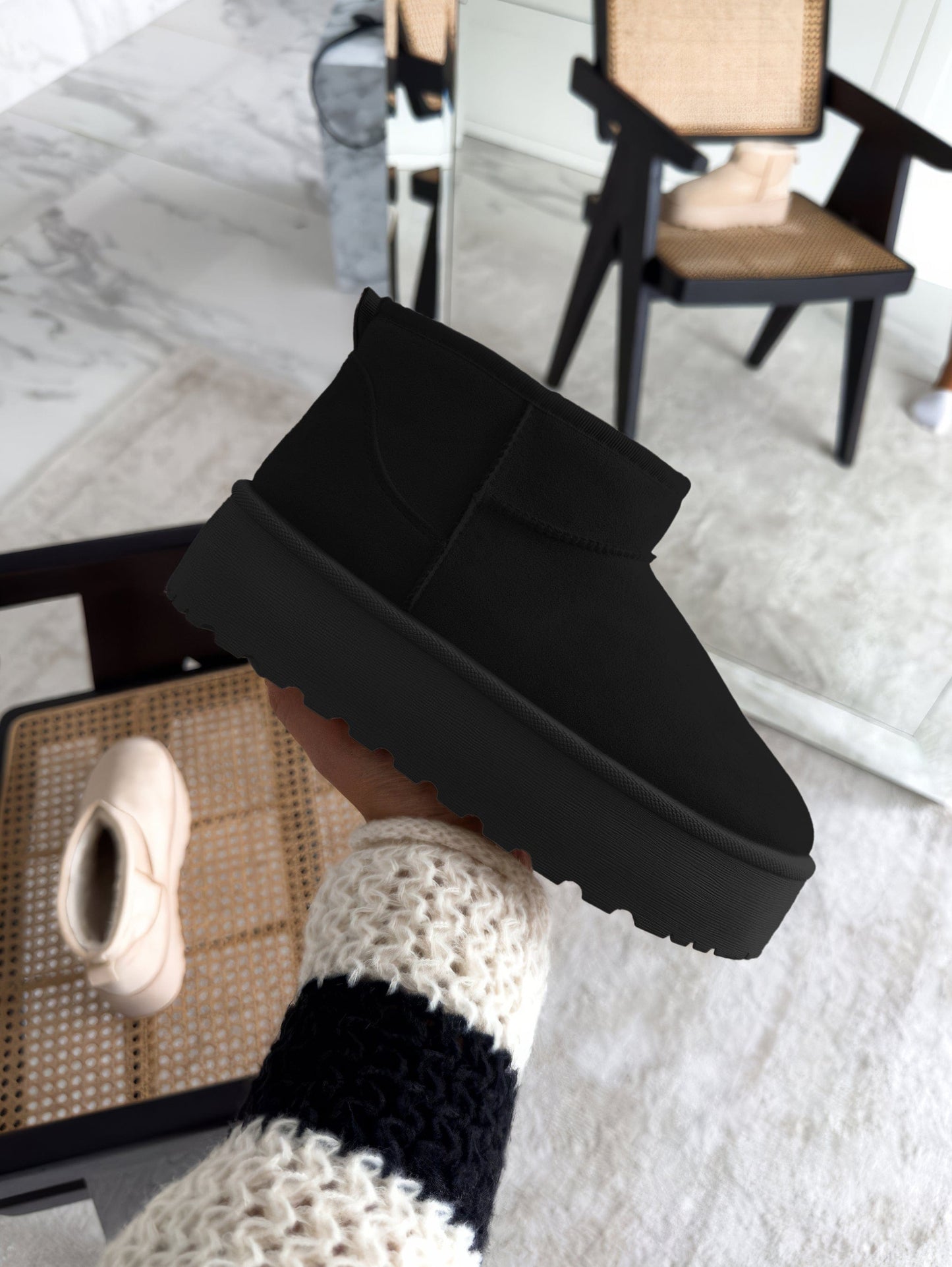 Snuggs | Women's Cozy Boots - Chic and Comfortable