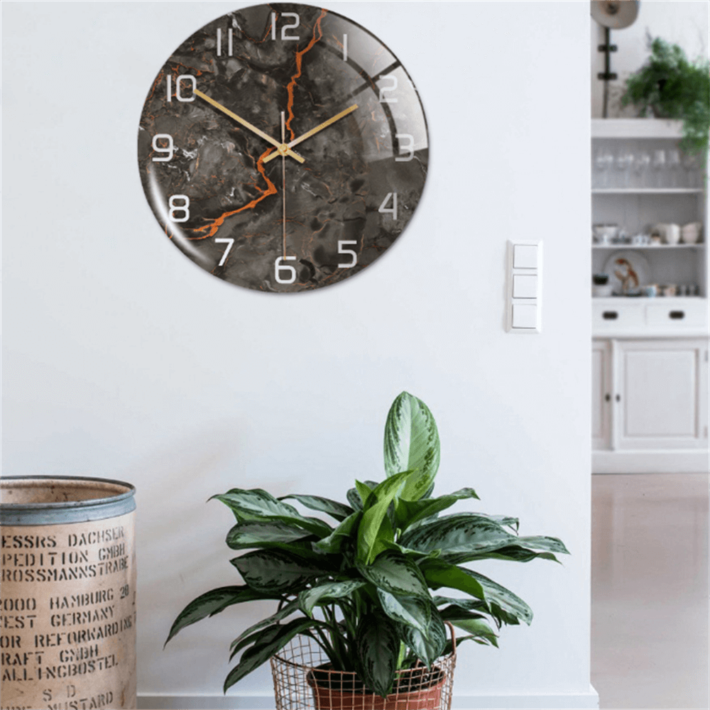 Chic Marble-Finished Table Lamp