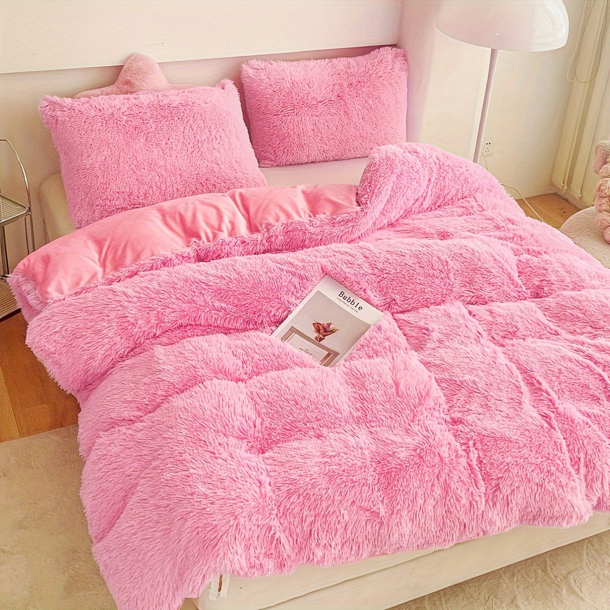 Luxurious Three-Piece Velvet Bedding Set with Soft Velvety Texture