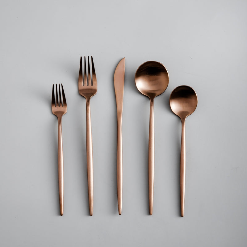 Finix | Sleek Stainless Steel Cutlery Set - Contemporary Dining Essentials for an Elegant Table
