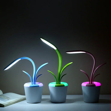 Contemporary LuminaFlex Desk Lamp