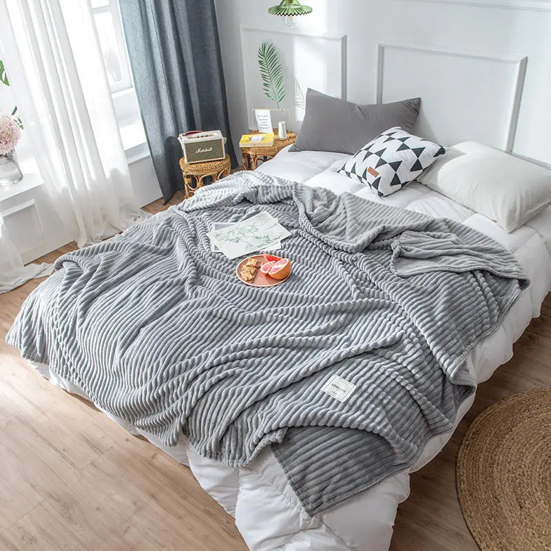 Luxurious Velvet Fleece Blanket for Ultimate Winter Comfort