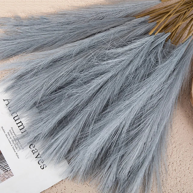 Embrace the Natural Elegance of Pampas for Your Interior