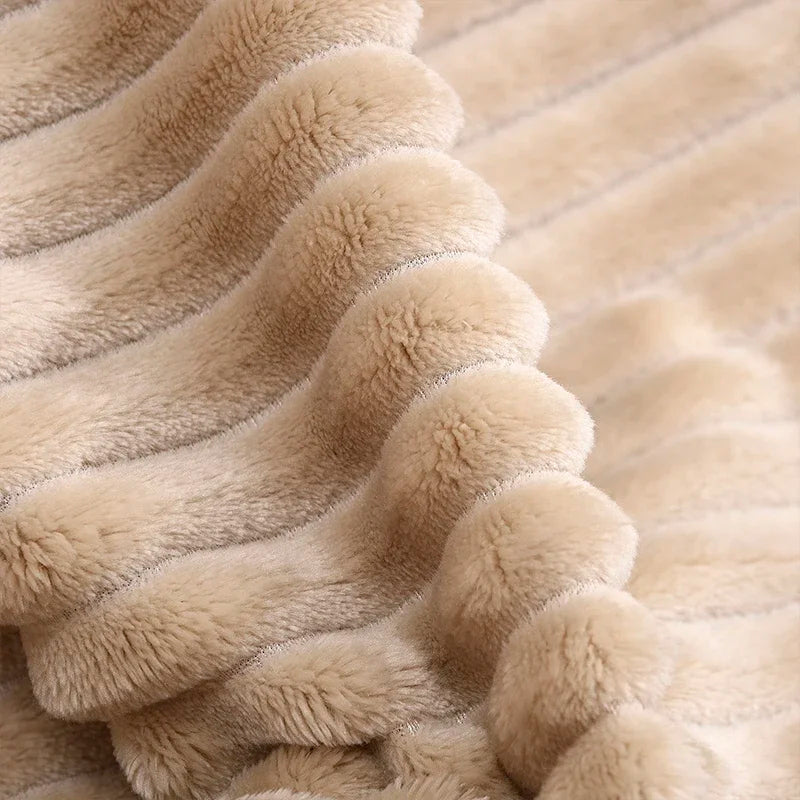 Luxurious Velvet Fleece Blanket for Ultimate Winter Comfort