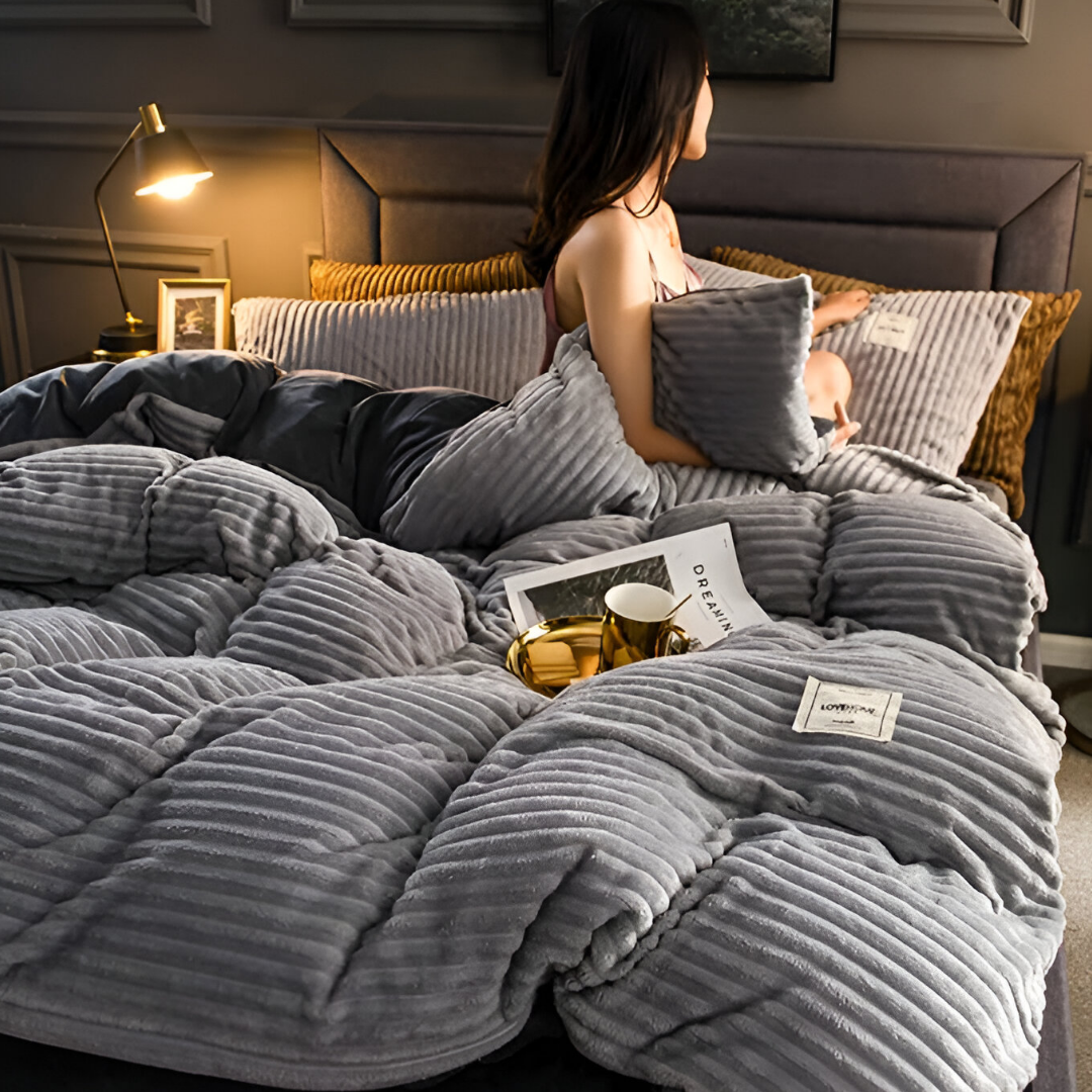 Auric - Luxurious Fluffy Flannel Duvet Cover Set