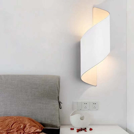 TwistLight Spiral-Shaped Modern LED Wall Fixture