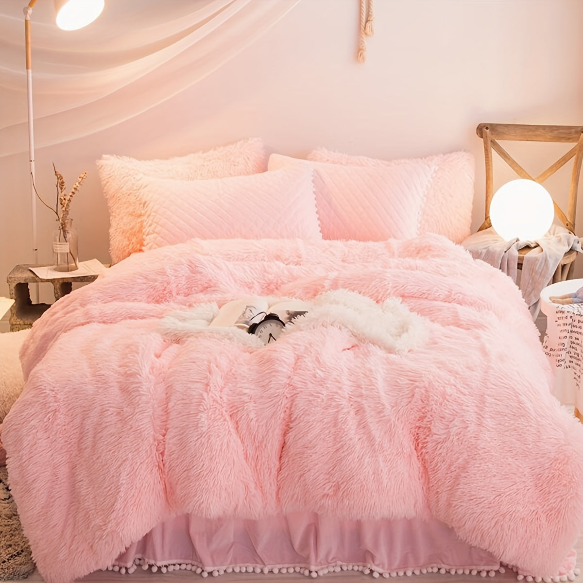 Luxurious Three-Piece Velvet Bedding Set with Soft Velvety Texture