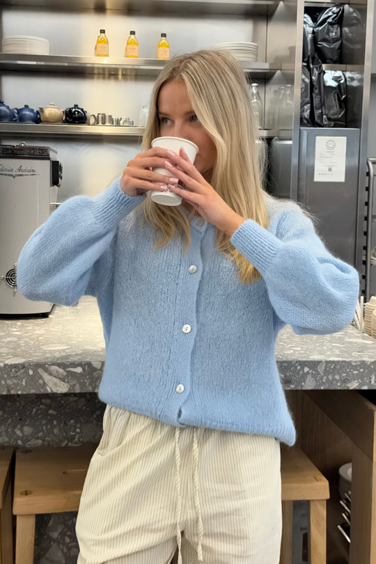 NOLA - Button-Up Knitted Cardigan for Women