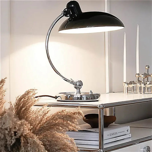 Dänische Tischlampe – Skandinavisches Design für stilvolle Beleuchtung