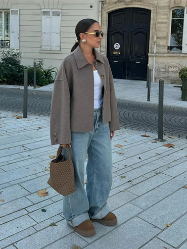 Elegant Women's Autumn Coat Made from Premium Natural Fabrics