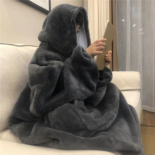 Snug Fleece Hoodie Blanket - Ideal for Winter Comfort