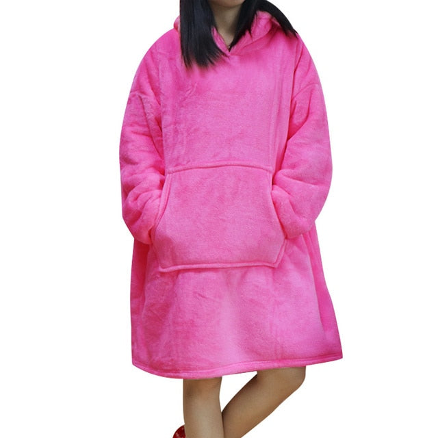 Snug Fleece Hoodie Blanket - Ideal for Winter Comfort
