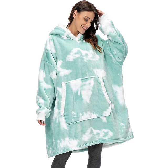Snug Fleece Hoodie Blanket - Ideal for Winter Comfort