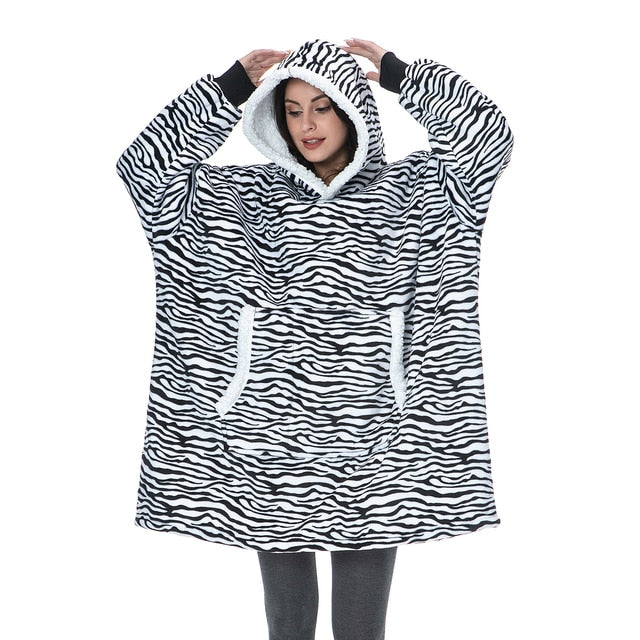 Snug Fleece Hoodie Blanket - Ideal for Winter Comfort