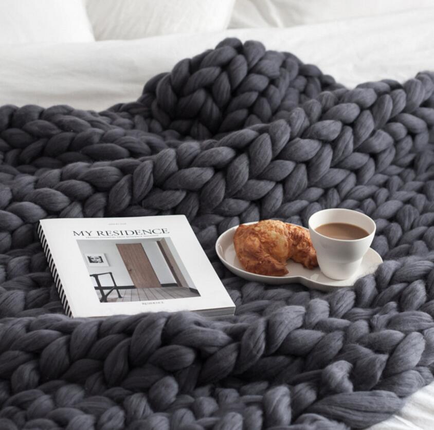 Soft and Elegant Woven Blanket for Sofa Accents