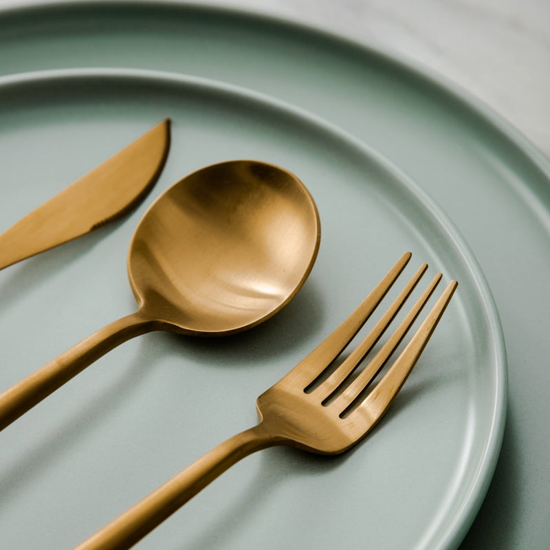 Finix | Sleek Stainless Steel Cutlery Set - Contemporary Dining Essentials for an Elegant Table