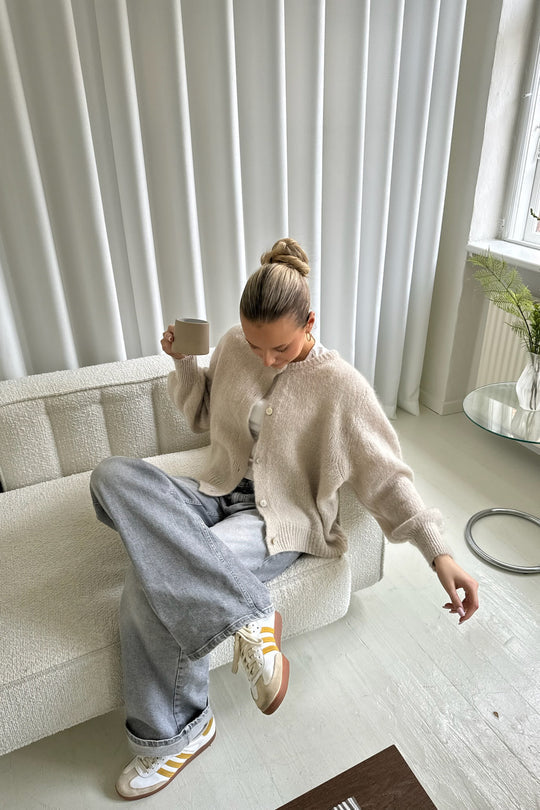 NOLA - Button-Up Knitted Cardigan for Women