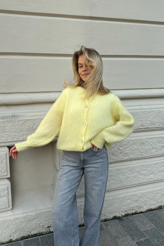 NOLA - Button-Up Knitted Cardigan for Women