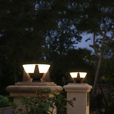 Landinglight | Stylish Solar-Powered Outdoor Lantern