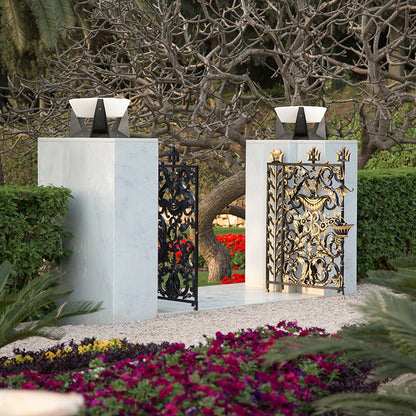Landinglight | Stylish Solar-Powered Outdoor Lantern