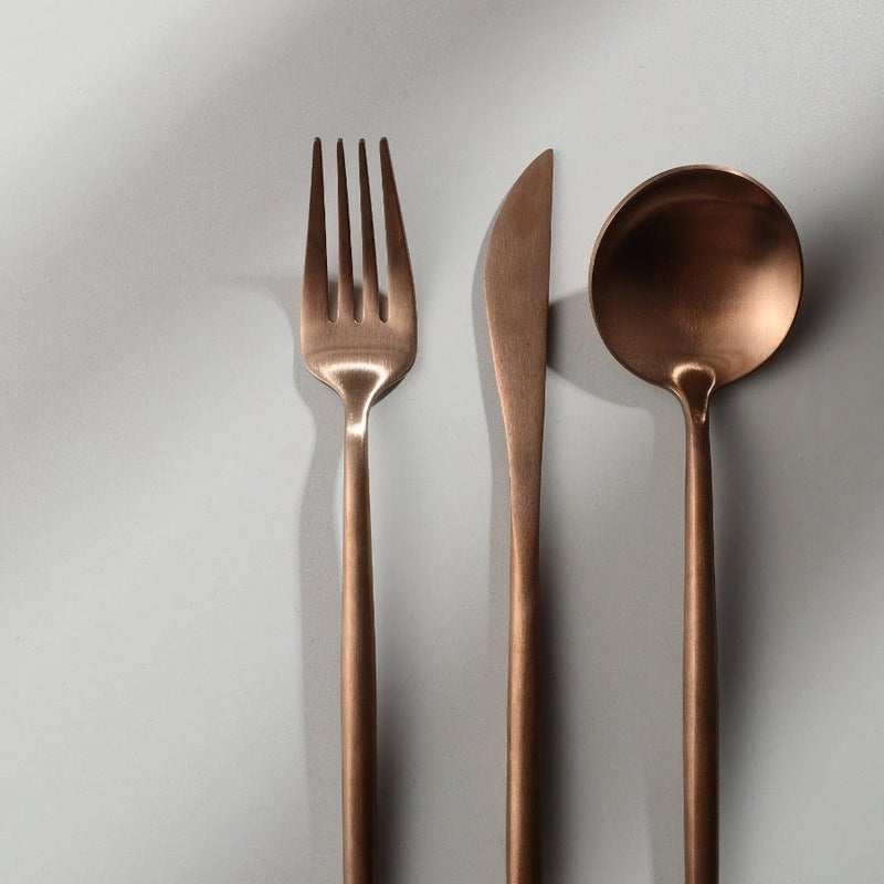 Finix | Sleek Stainless Steel Cutlery Set - Contemporary Dining Essentials for an Elegant Table