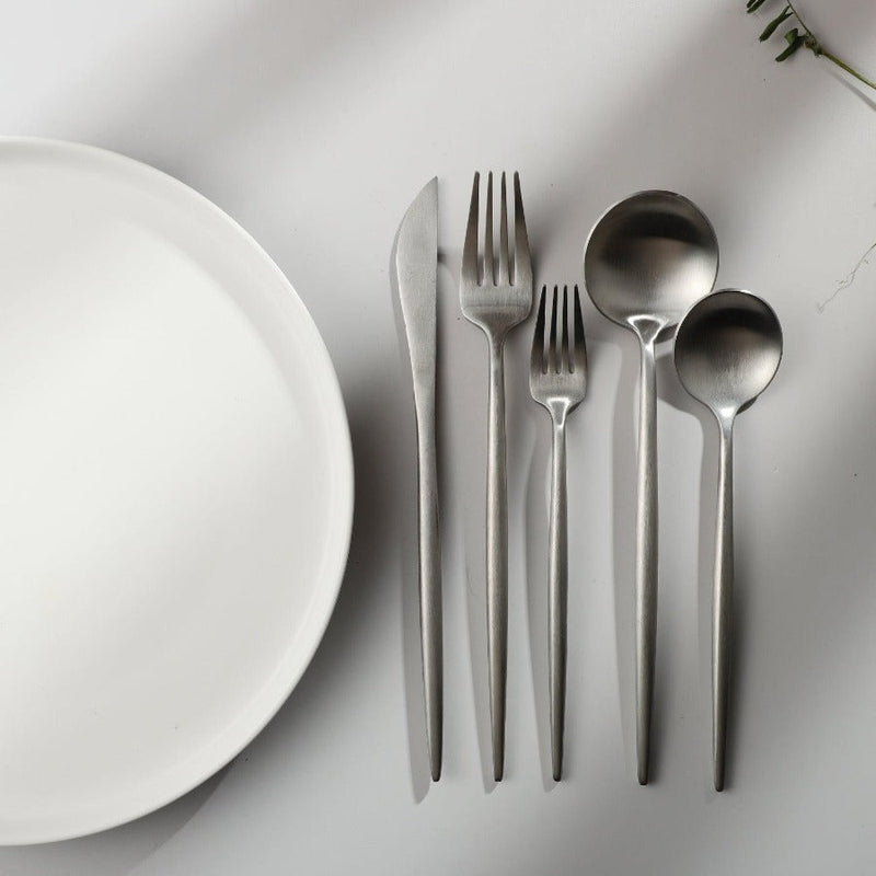 Finix | Sleek Stainless Steel Cutlery Set - Contemporary Dining Essentials for an Elegant Table