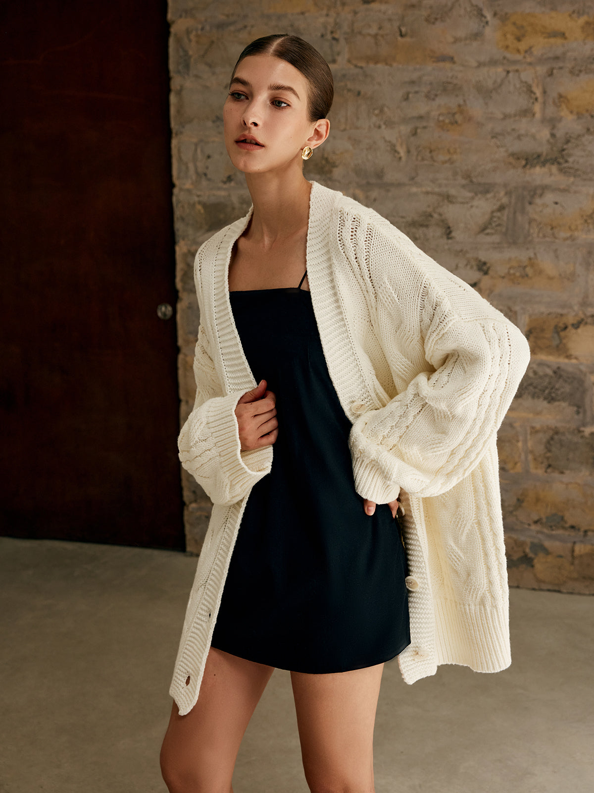 Aliyah | Chic Oversized Cable Knit Cardigan