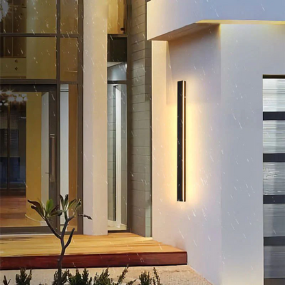 Contemporary LED Wall Light – LineaGlow