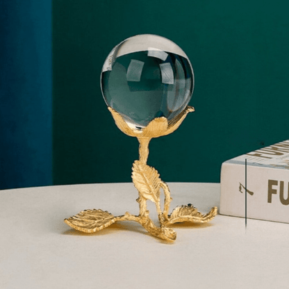 Exquisite Handcrafted Crystal Glass with Detailed Patterns - Premium Quality