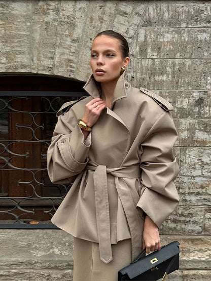 Retro Women's Trench Coat with Turn-Down Collar and Shoulder Pads - Chic Short Jacket