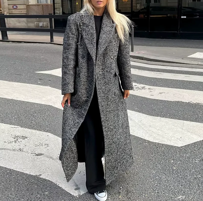 Tailored Fit Women's Herringbone Wool Coat – Double-Breasted Winter Outerwear