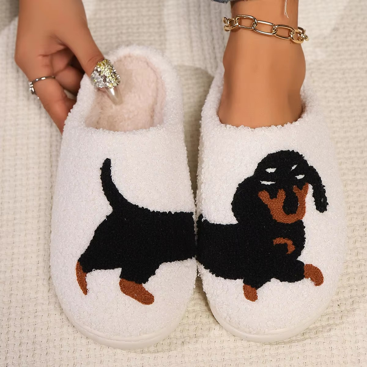 Cozy Home Slippers for Warmth on Cold Days