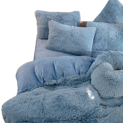 Luxurious Three-Piece Velvet Bedding Set with Soft Velvety Texture