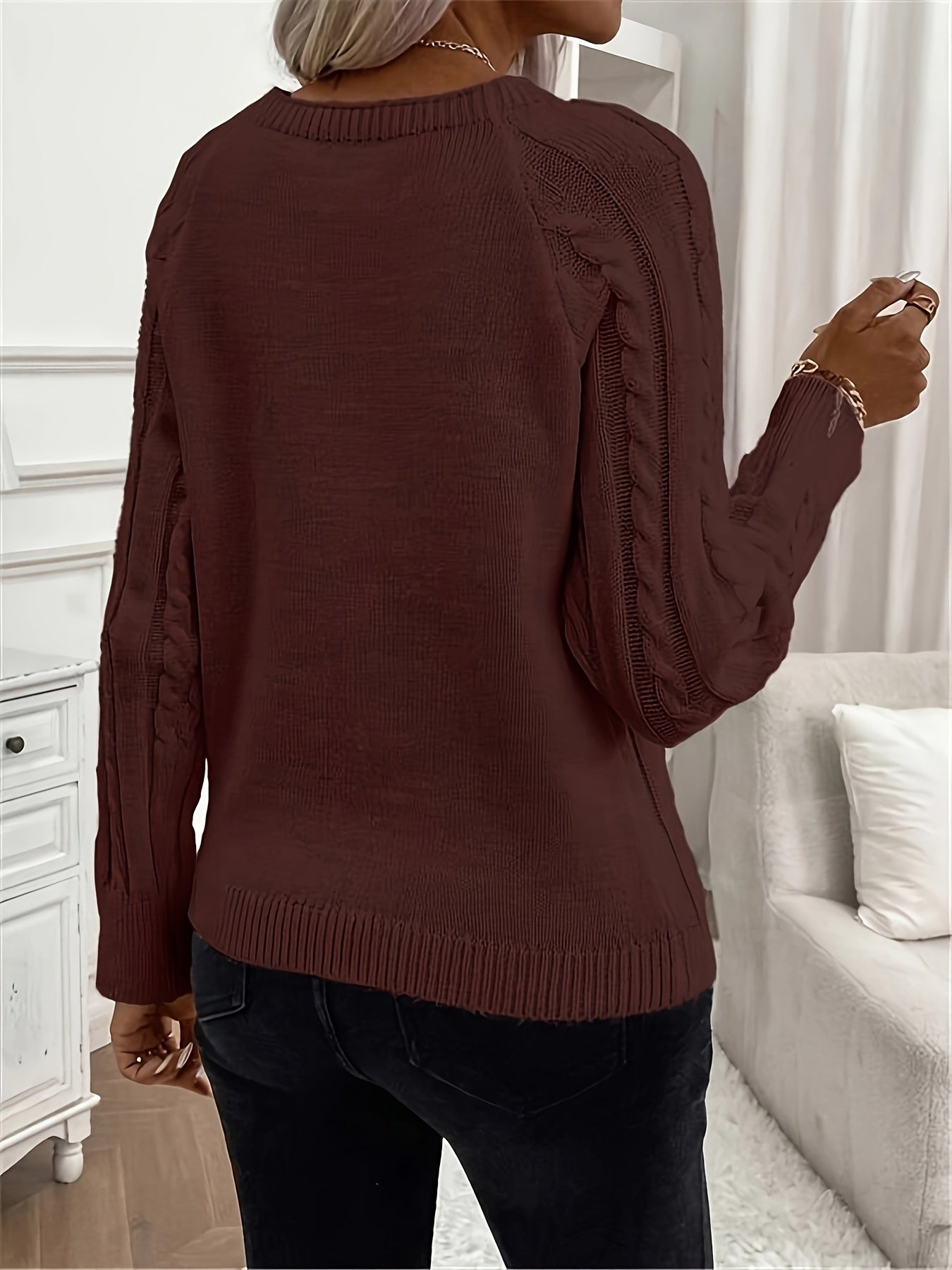 Evy | Timeless Cable Knit Sweater with Classic Round Neck