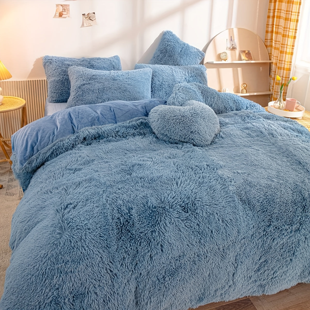 Luxurious Three-Piece Velvet Bedding Set with Soft Velvety Texture