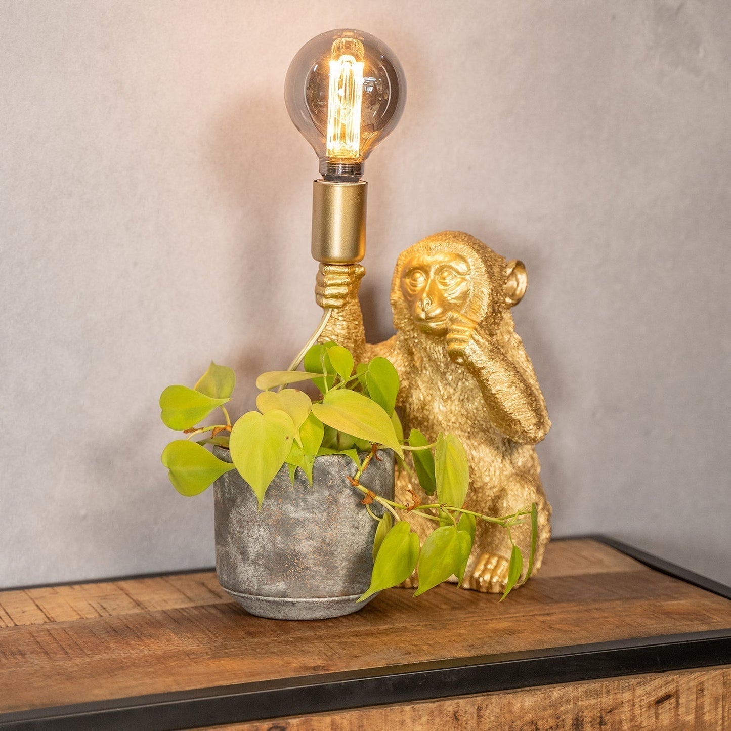 Luxury GoldenChimp Monkey Table Lamp – Elegant Design