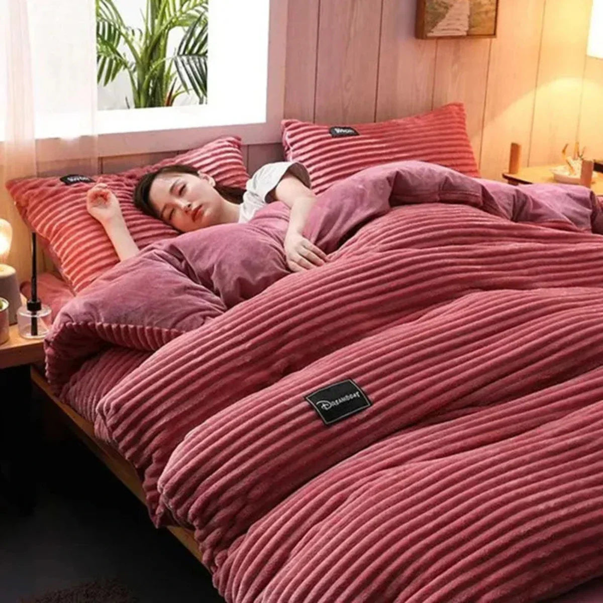 Premium Thermal-Filled Duvet with Elegant Design