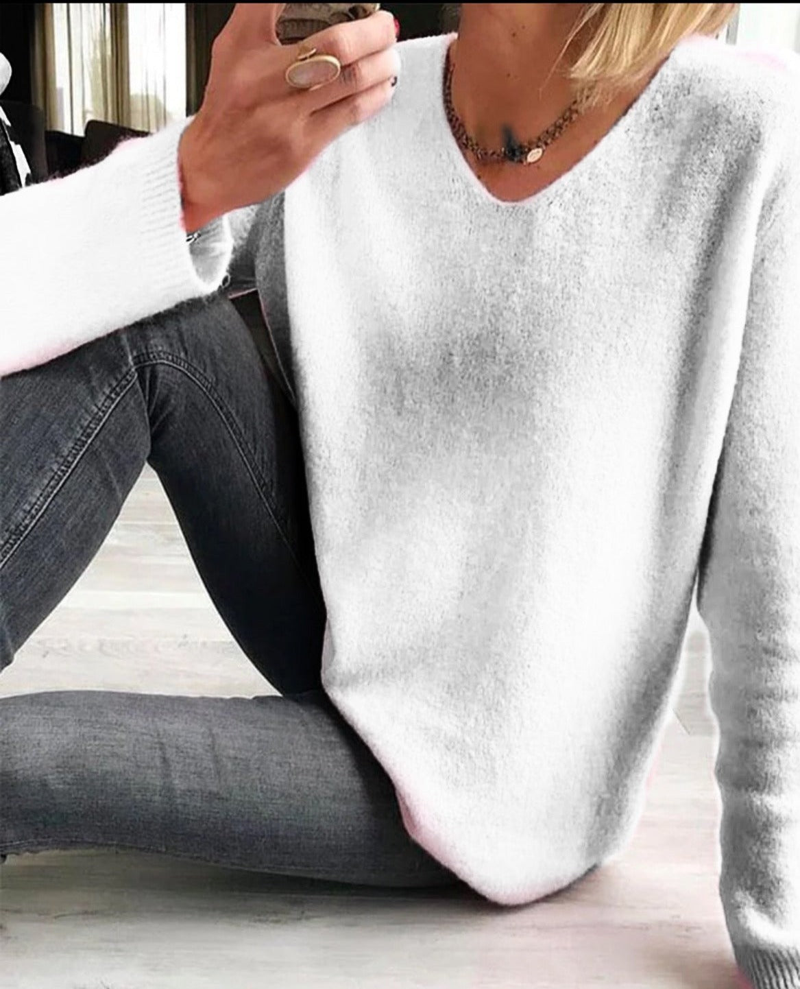 Women's Lightweight Long Sleeve V-Neck Sweater