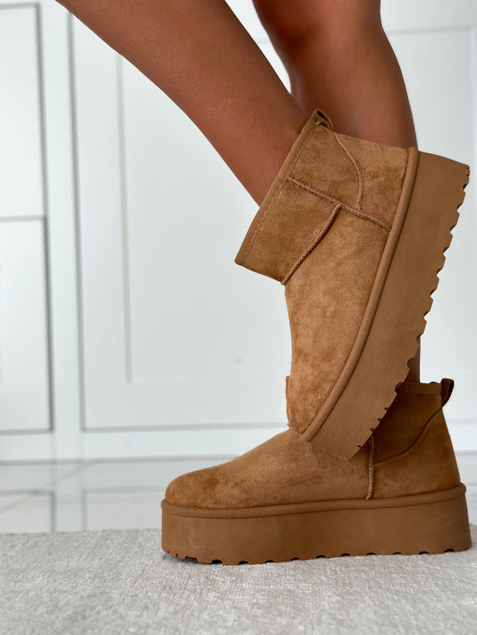Snuggs | Women's Cozy Boots - Chic and Comfortable